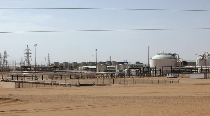  بيان: رئيس مؤسسة النفط الليبية يحضر اجتماع أوبك والمستقلين